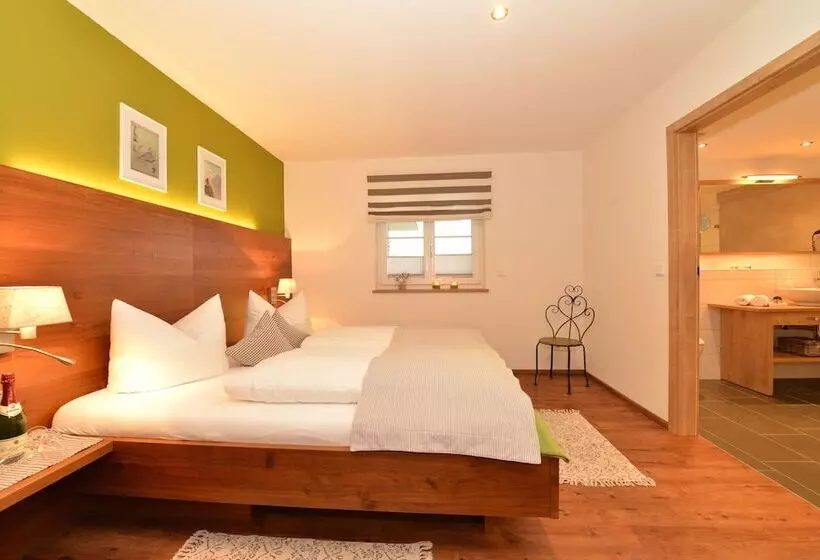 Hotelli Alpenhaus Steiner