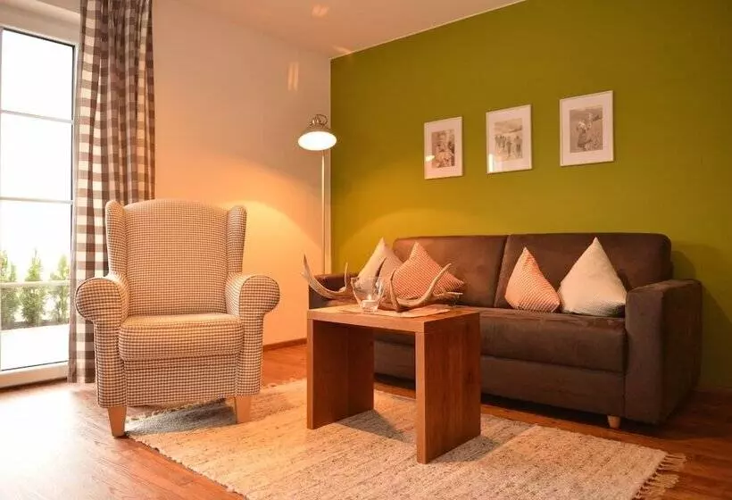 Hotelli Alpenhaus Steiner