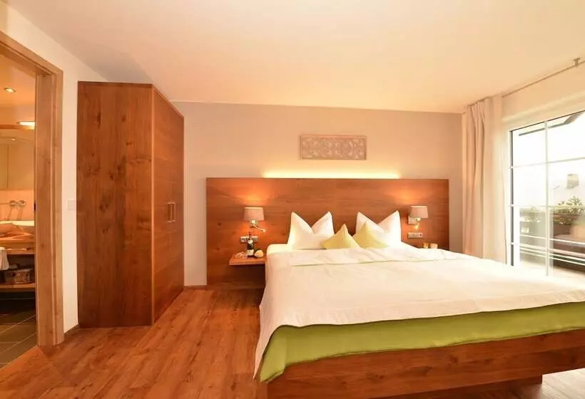 Hotelli Alpenhaus Steiner