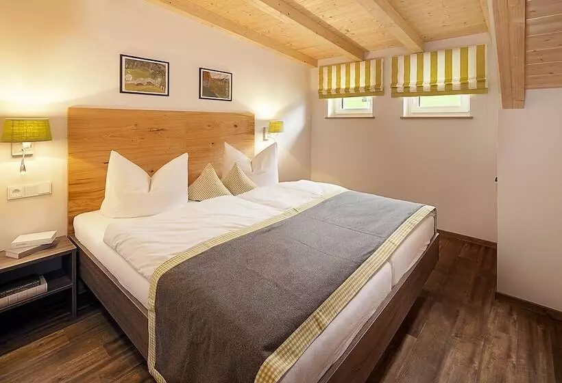 Hotelli Alpenhaus Steiner