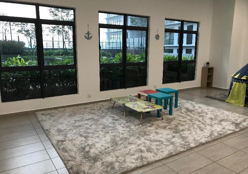 בית מלון כפרי Coop Stay @ Kenwingston Square Garden Cyberjaya