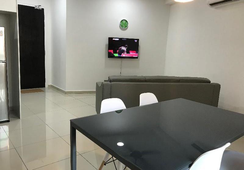 בית מלון כפרי Coop Stay @ Kenwingston Square Garden Cyberjaya