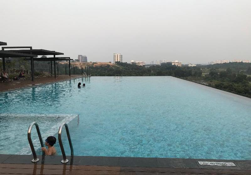 בית מלון כפרי Coop Stay @ Kenwingston Square Garden Cyberjaya