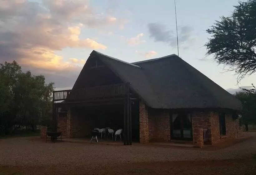 ホテル Makhato 84 Bush Lodge