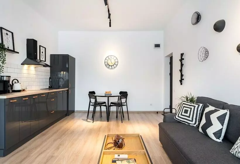 هتل Mrg Apartments