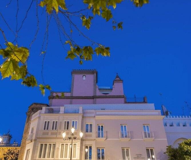 هتل Torre Homenaje Historical Suites