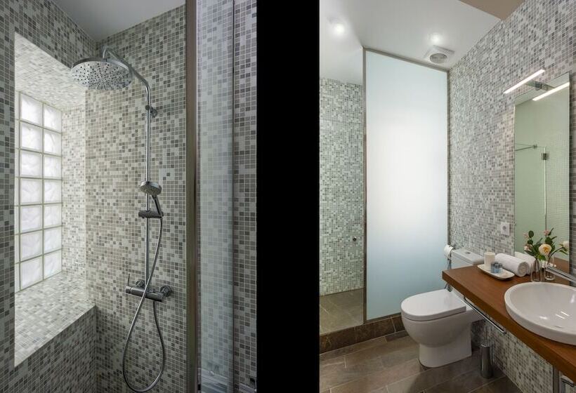 هتل Torre Homenaje Historical Suites