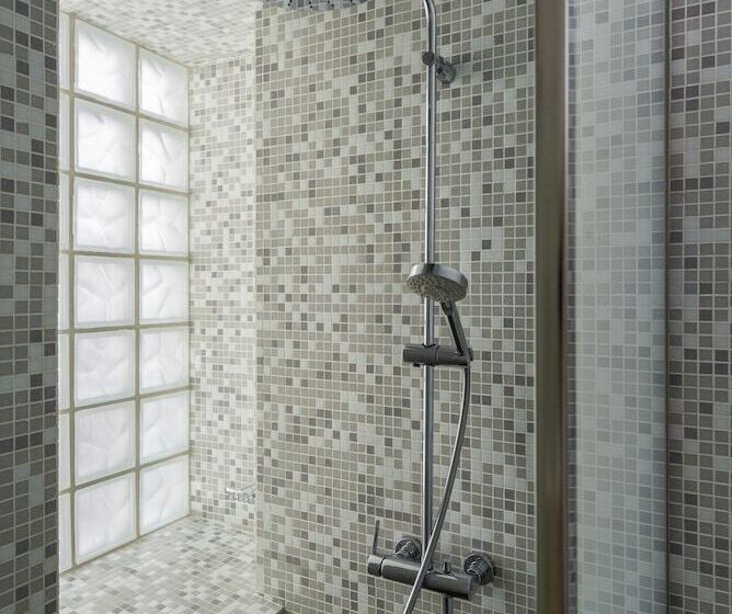 هتل Torre Homenaje Historical Suites