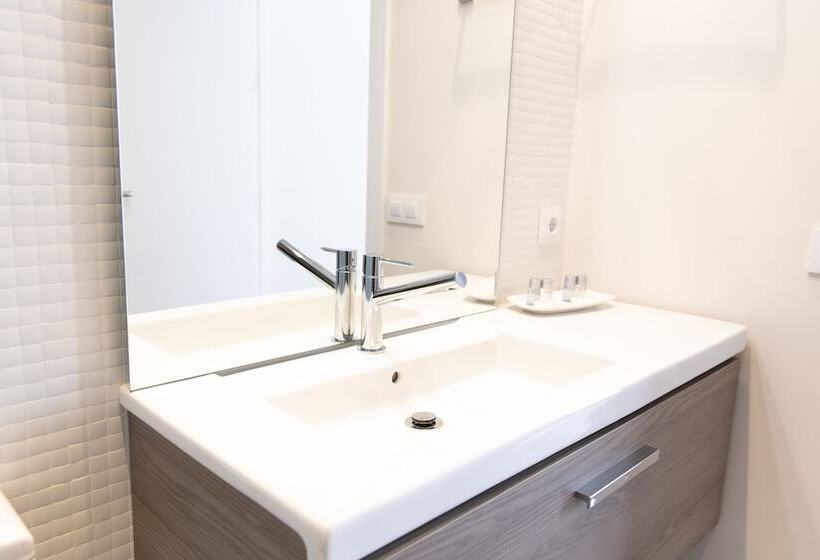 هتل Torre Homenaje Historical Suites