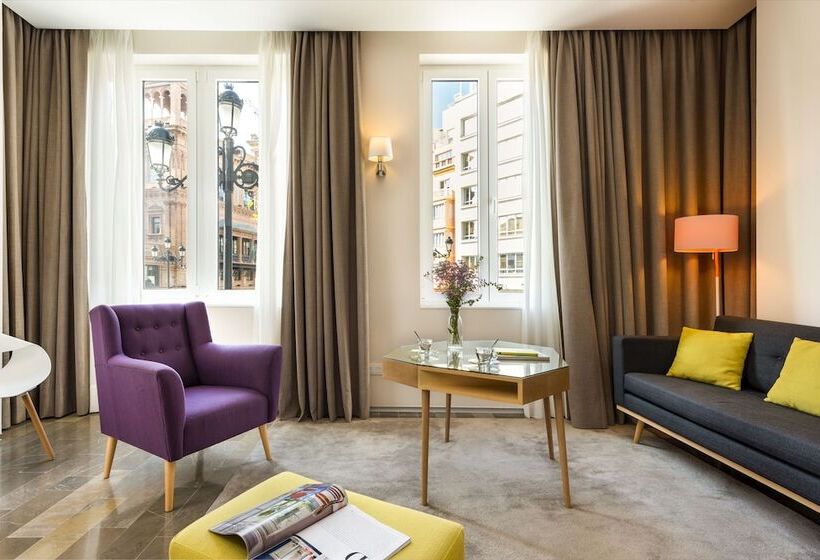 هتل Torre Homenaje Historical Suites