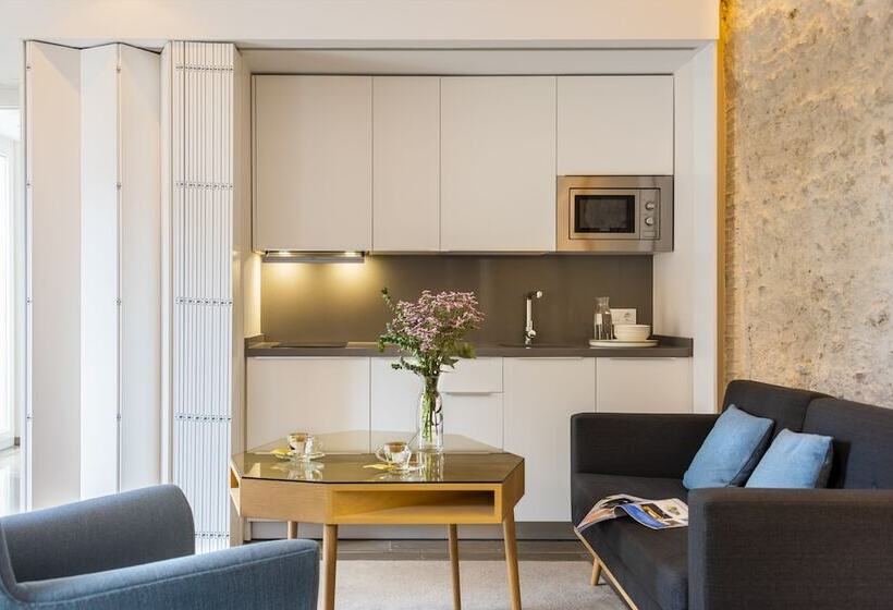 هتل Torre Homenaje Historical Suites