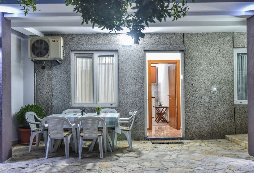 پانسیون Villa Oleander