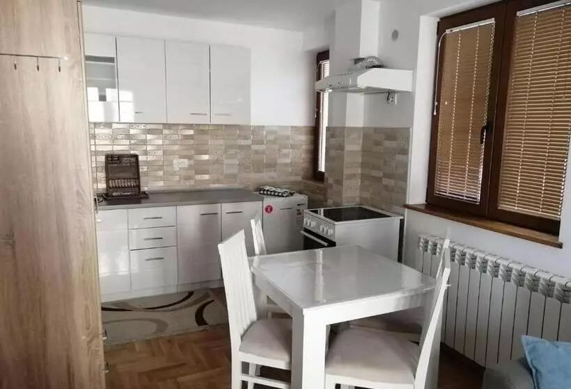 Vila Meridijan