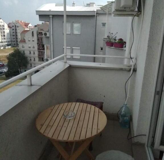 پانسیون Apartman Neva