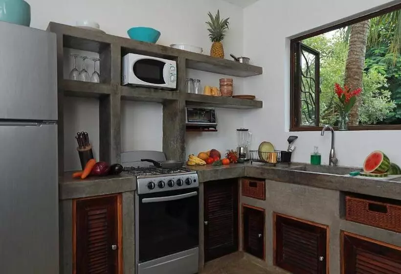 پانسیون Casa Frangipani