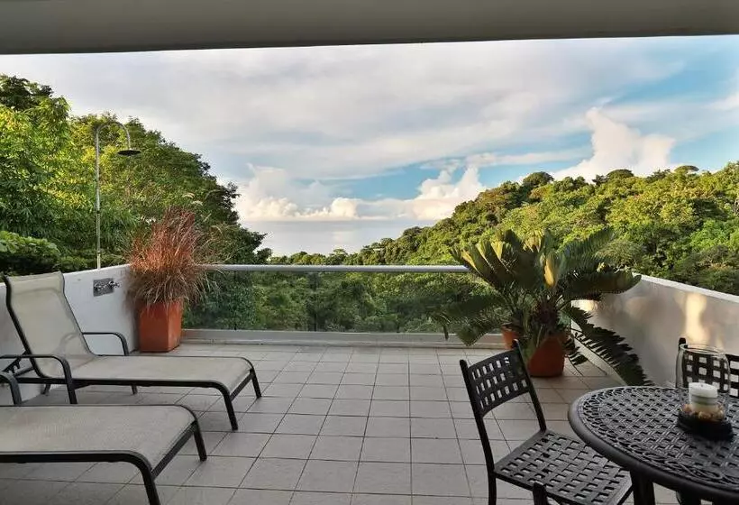 پانسیون Casa Frangipani