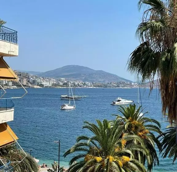 پانسیون Eleana's Apartament