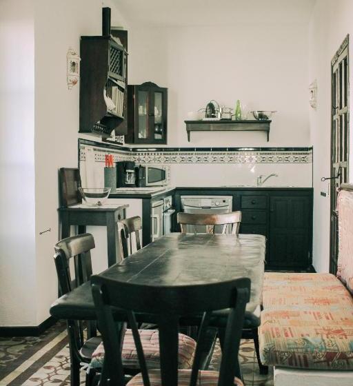 Pensió La Duquesa Guest House