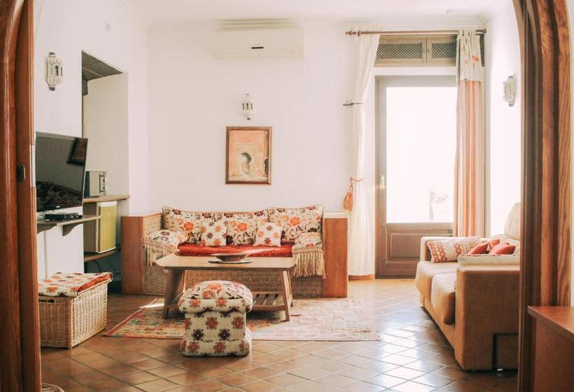 Pensió La Duquesa Guest House