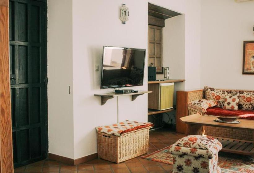 Pensió La Duquesa Guest House