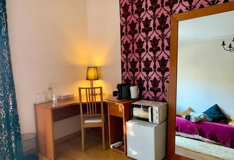 Majatalo Templar Secrets House