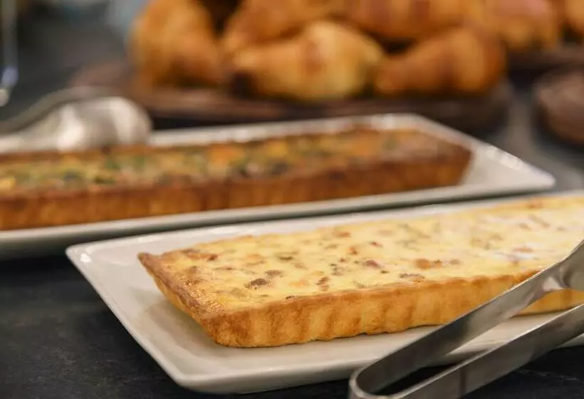 Ac Hotel By Marriott Scottsdale North