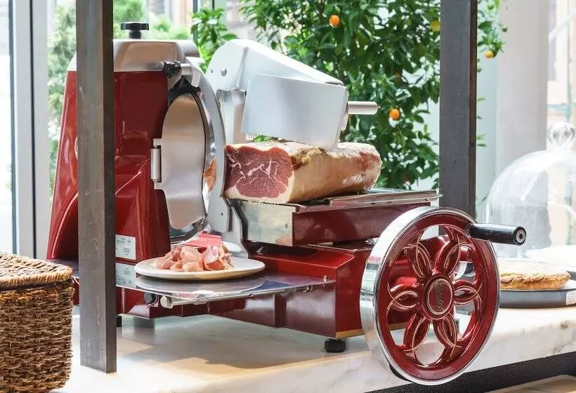 Ac Hotel By Marriott Scottsdale North