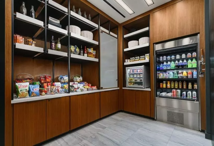 Ac Hotel By Marriott Scottsdale North