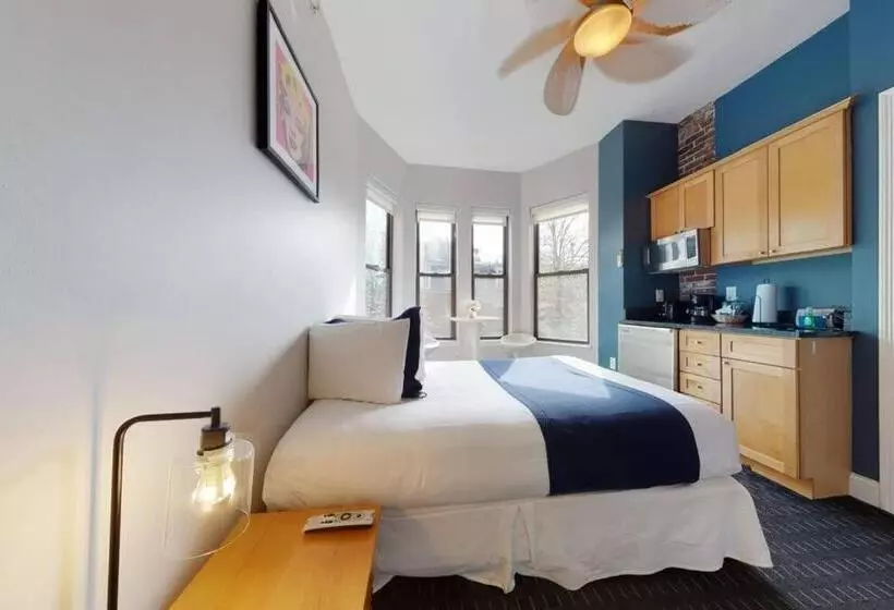 Centrally Located Studio In The Southend, #25