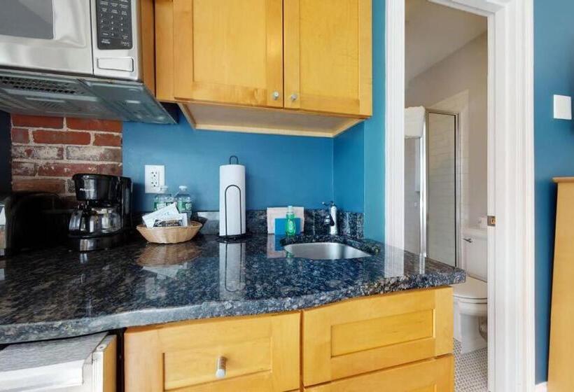 Centrally Located Studio In The Southend, #25