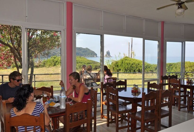 여관 Pink Palace Beach Resort