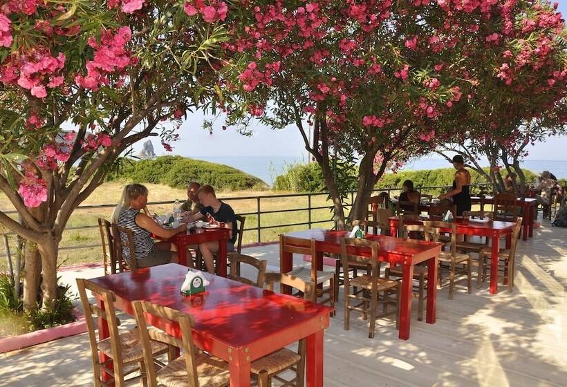 여관 Pink Palace Beach Resort