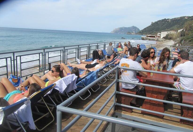 여관 Pink Palace Beach Resort