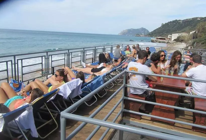 客栈 Pink Palace Beach Resort