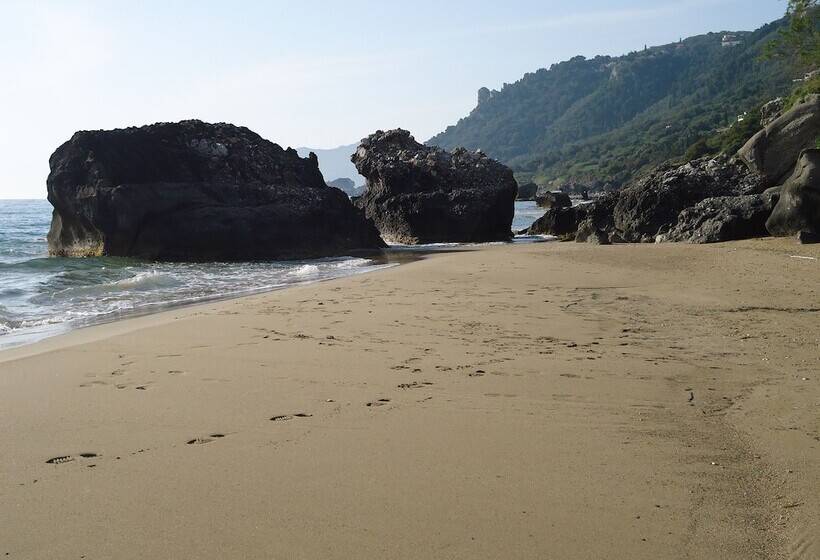 여관 Pink Palace Beach Resort