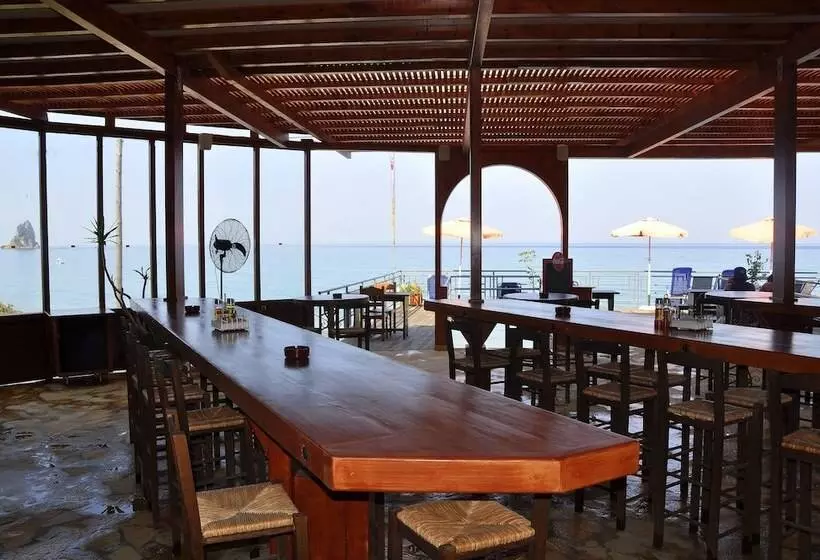 客栈 Pink Palace Beach Resort