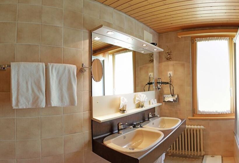 Otel Alpenblick Superior