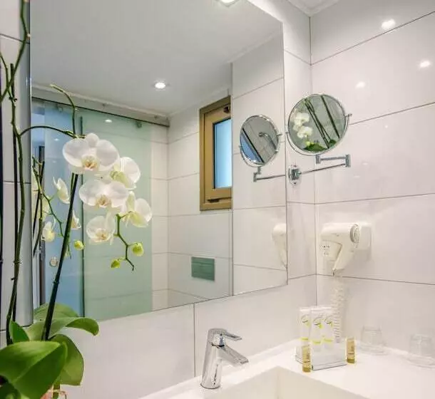 Bitzaro Palace Hotel   All Inclusive