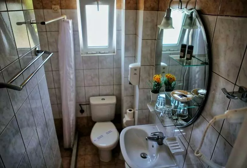 فندق Brati Ii Beach