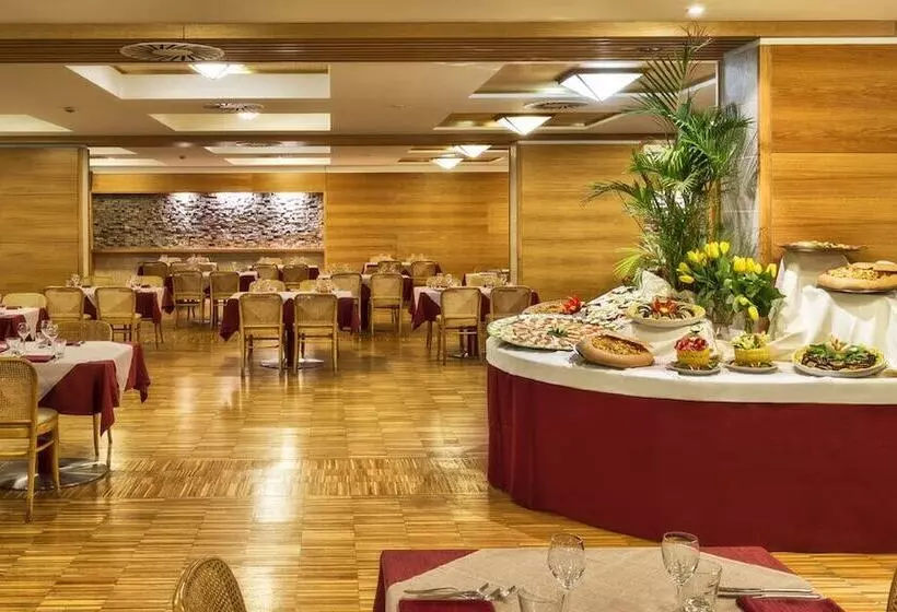 Отель Club Regina E Fassa