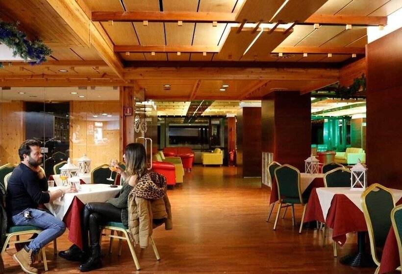 בית מלון כפרי Club Regina E Fassa