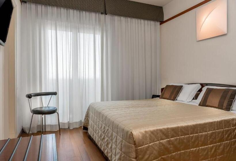 בית מלון כפרי Continental