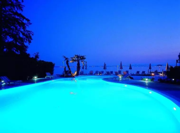 Отель Continental Wellness & Spa