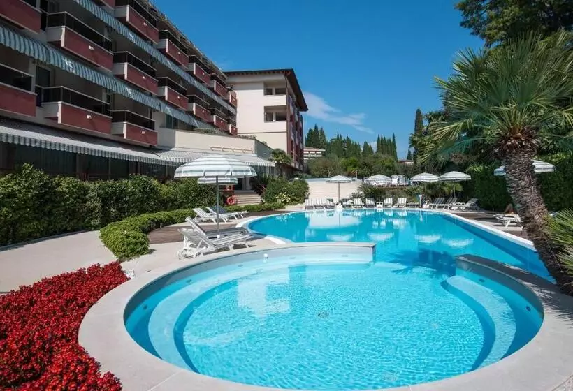 Отель Continental Wellness & Spa