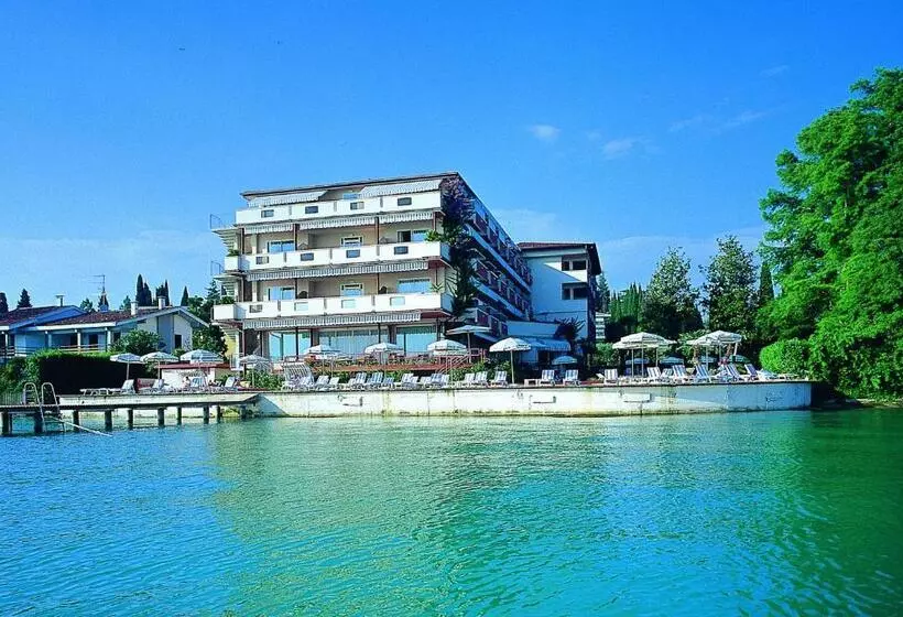 Отель Continental Wellness & Spa