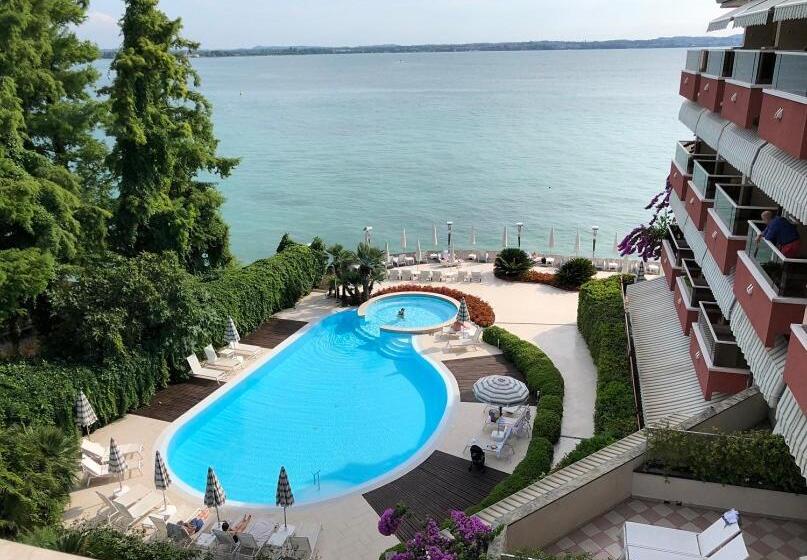 בית מלון כפרי Continental Wellness & Spa