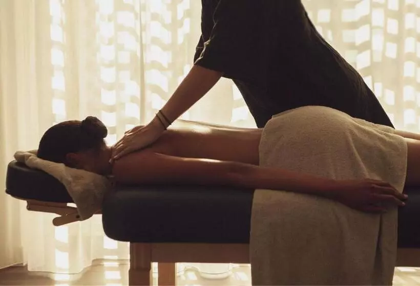 هتل Domes Miramare, A Luxury Collection Resort, Corfu Adults Only