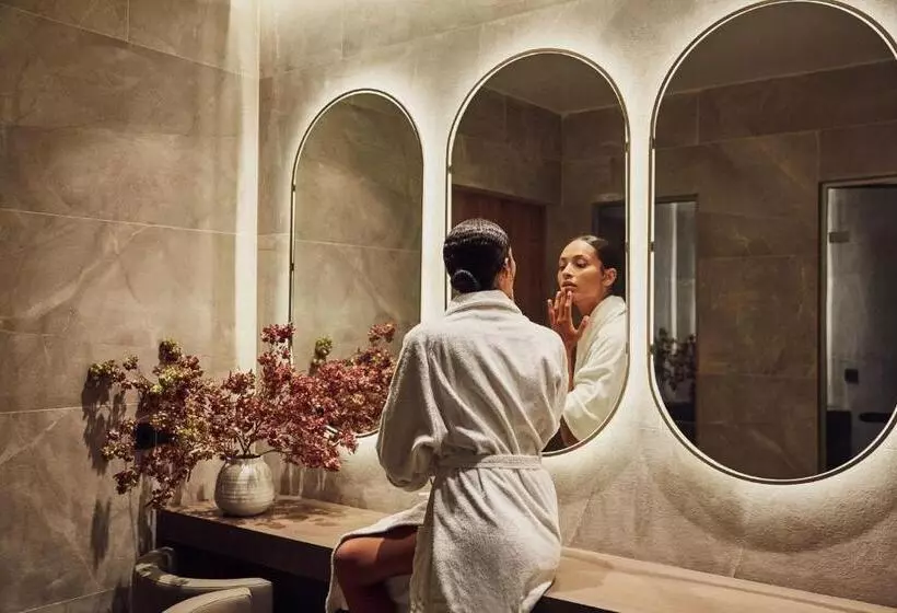 هتل Domes Miramare, A Luxury Collection Resort, Corfu Adults Only