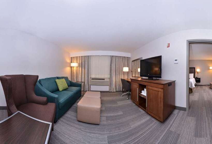 هتل Hampton Inn & Suites By Hilton Calgary University Northwest