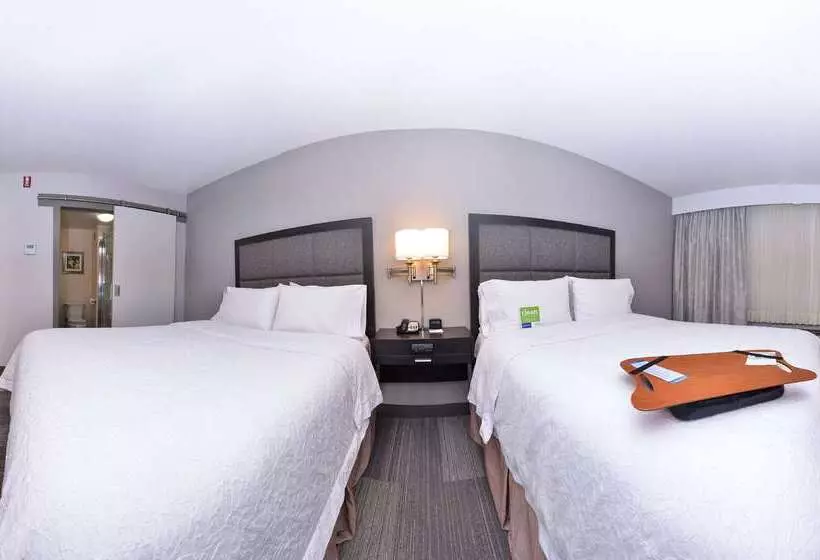 Hotel Hampton Inn & Suites By Hilton Calgary  University Northwest